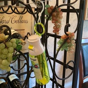 PERFECT BIKE RIDE COMPANION!! Neon yellow Bev. Con